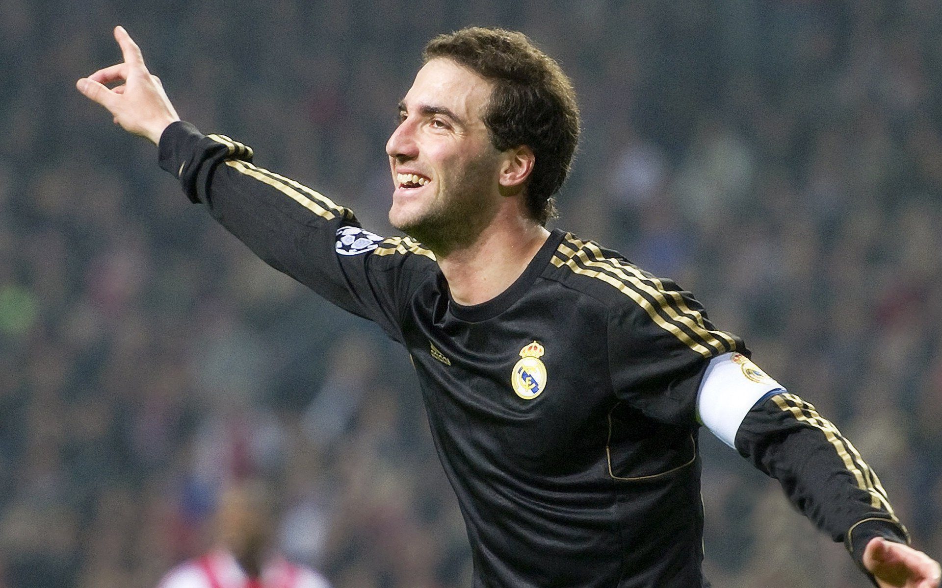 开云·体育官网APP下载-LCK年度颁奖盛典星光熠熠选手风采尽显，lck冠军奖杯