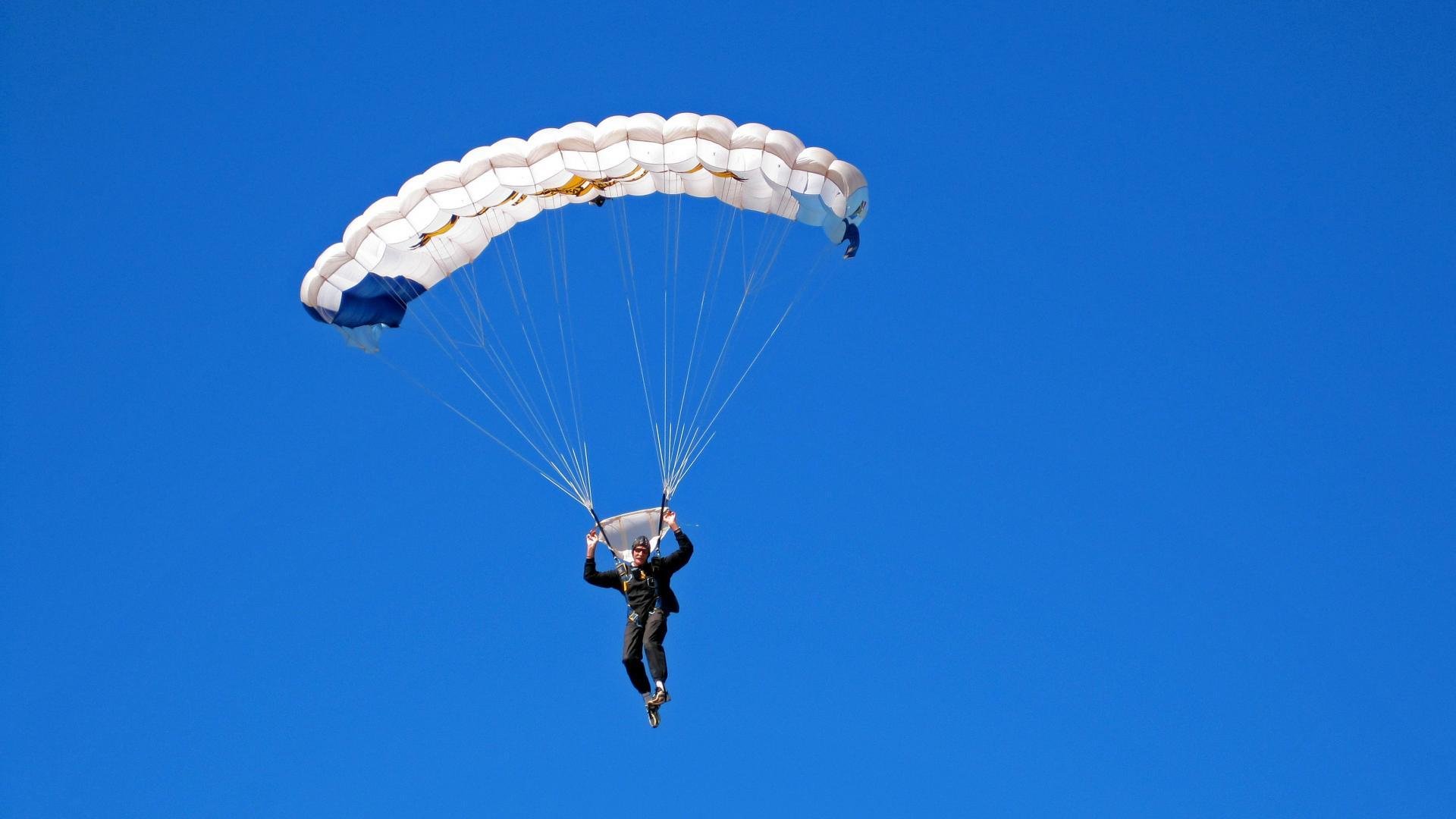 《堡垒之夜》联动明星方案火爆登场,粉丝热潮持续,堡垒之夜的联动